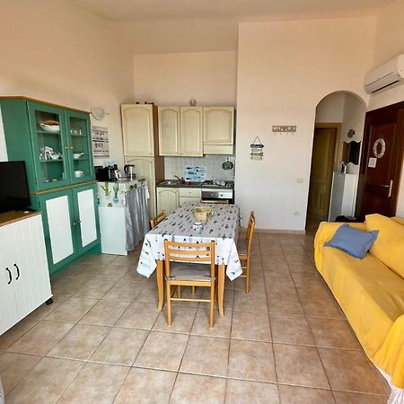 Appartamento Fronte Mare Residence Weber ラ・マッダレーナ エクステリア 写真