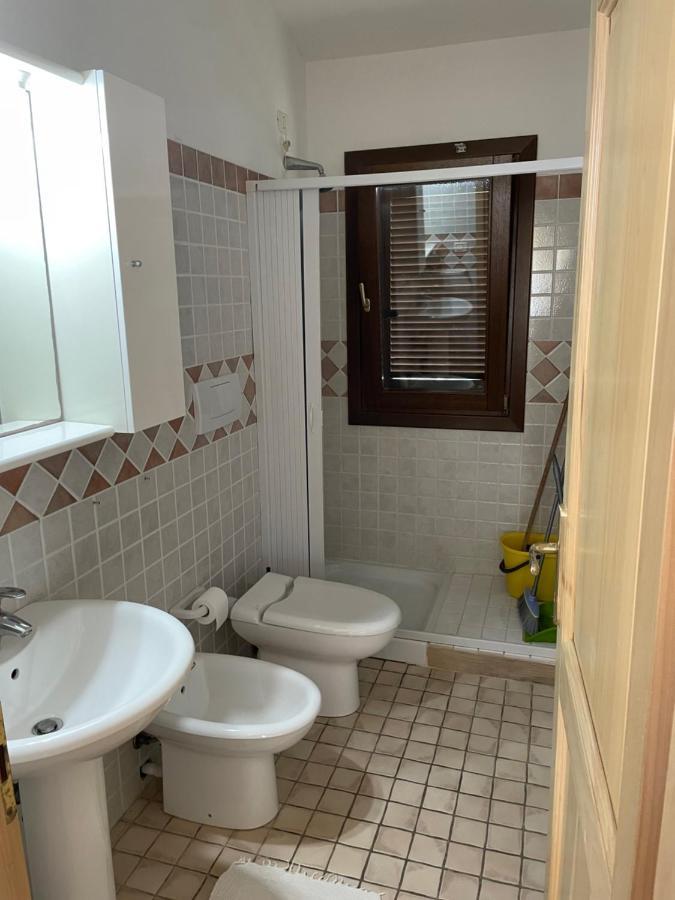 Appartamento Fronte Mare Residence Weber ラ・マッダレーナ エクステリア 写真